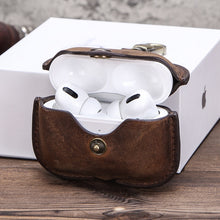 Cargue la imagen en el visor de la galería, Luxury Leather Case For Apple AirPods with Key Chain Hook www.technoviena.com
