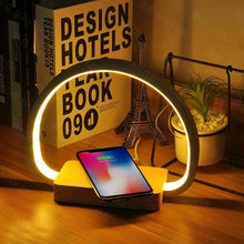 Bild in Galerie-Viewer laden, Wireless Charger LED Table Lamp with Touch Control www.technoviena.com
