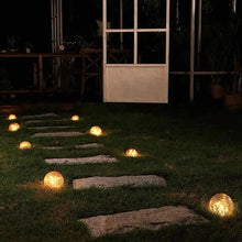 Bild in Galerie-Viewer laden, LED Solar Outdoor Garden Lamp www.technoviena.com
